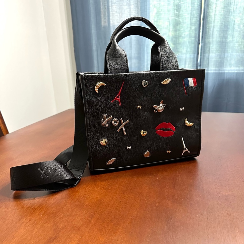 NWOT Betsey Johnson Nora Embossed Paris Charm Tote